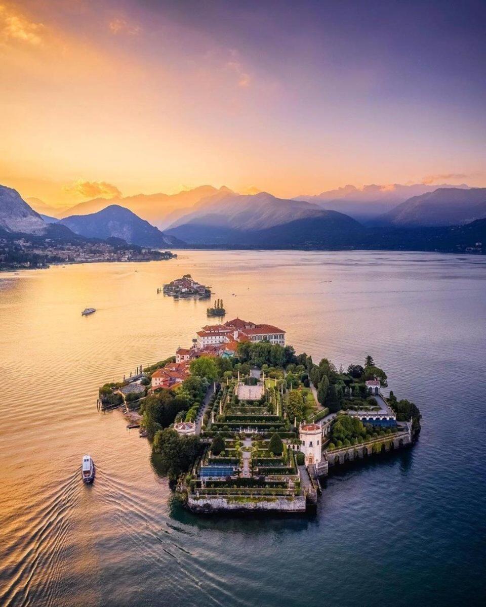 Lily Lake Maggiore Laveno Luaran gambar