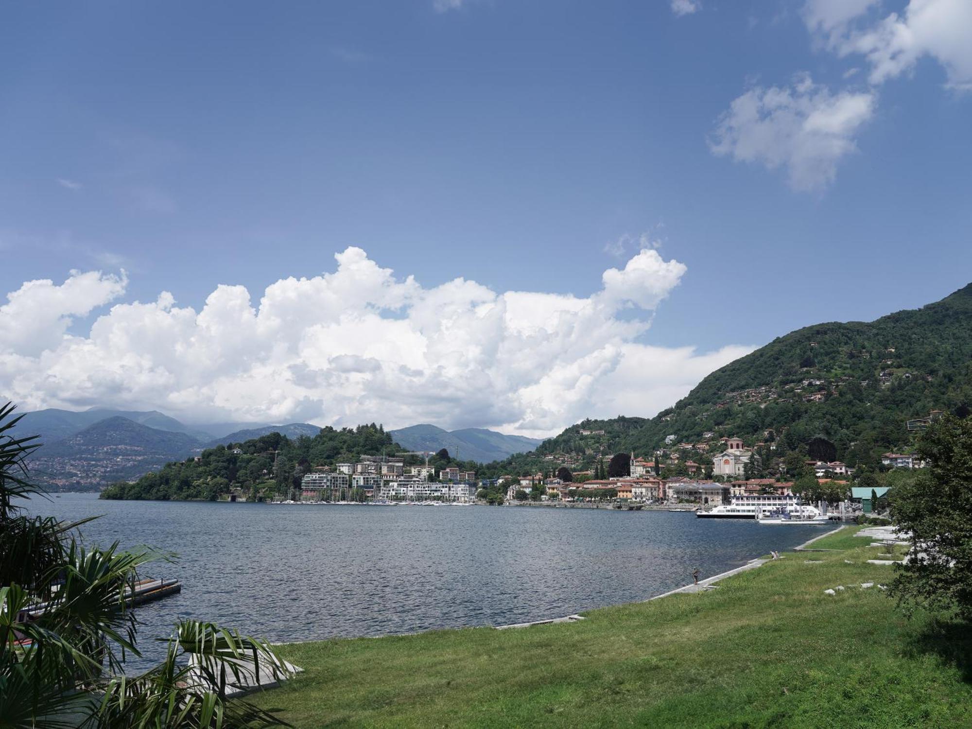 Lily Lake Maggiore Laveno Luaran gambar