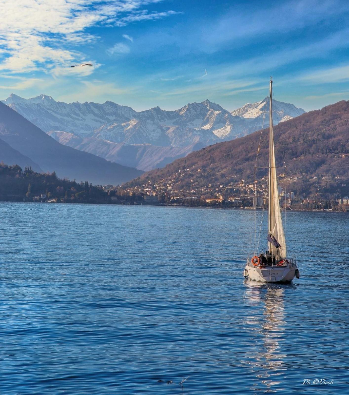 Lily Lake Maggiore Laveno Luaran gambar